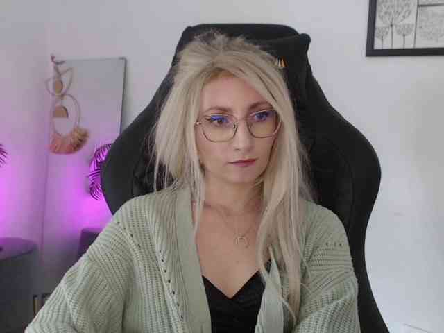 CinderellaMoon webcam