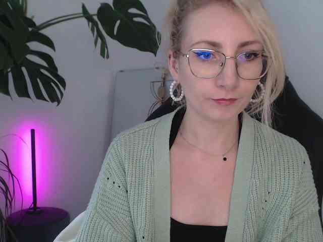 CinderellaMoon webcam