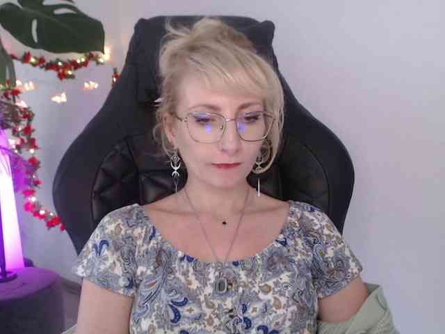 CinderellaMoon webcam