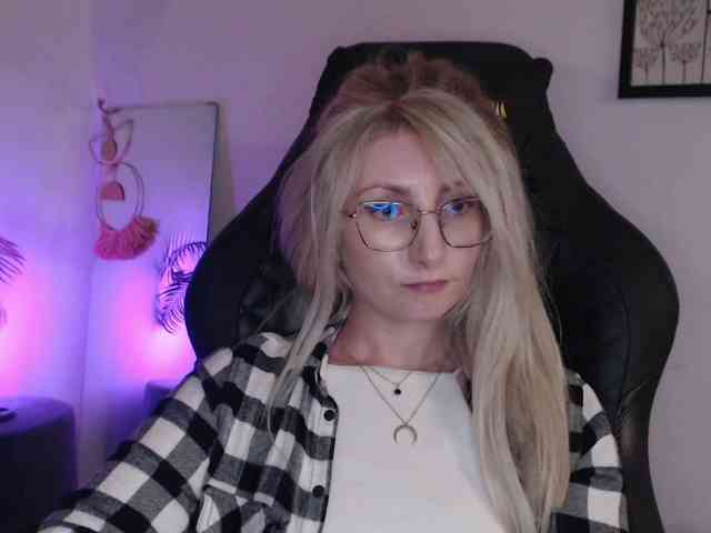 CinderellaMoon webcam