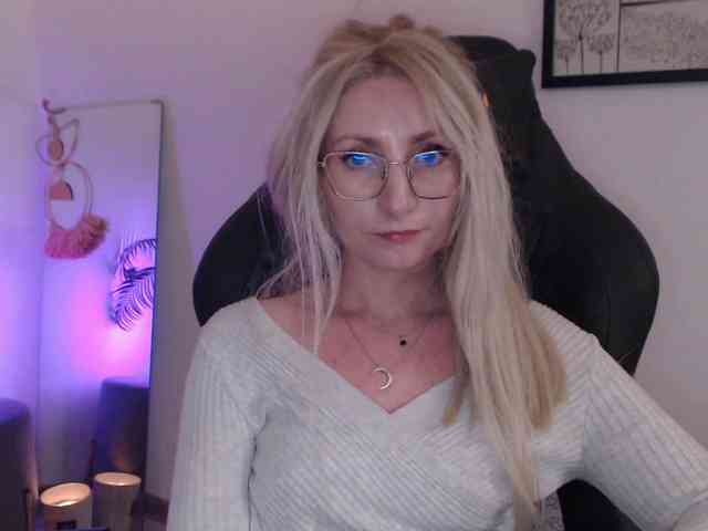 CinderellaMoon webcam