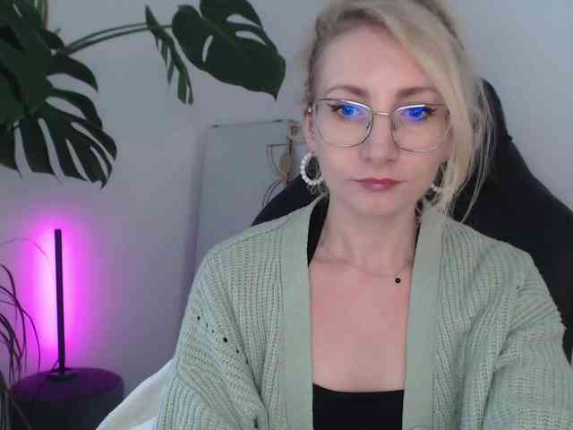 CinderellaMoon webcam