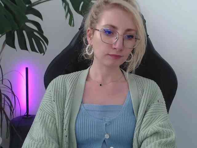 CinderellaMoon webcam