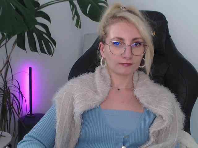 CinderellaMoon webcam