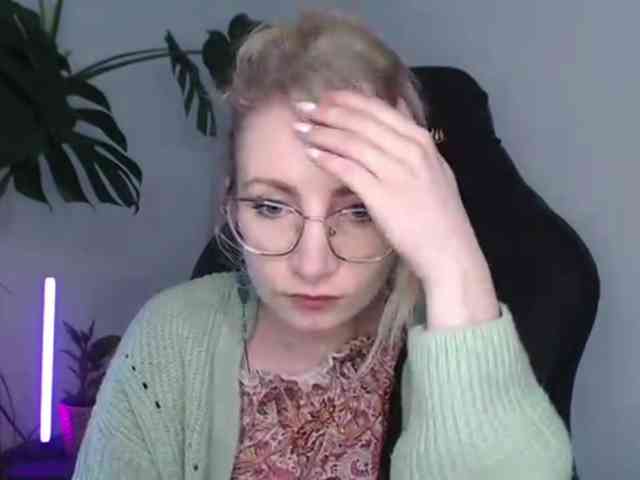 CinderellaMoon webcam