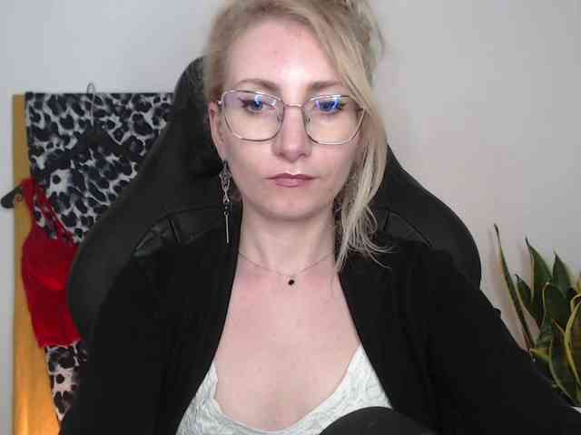 CinderellaMoon webcam