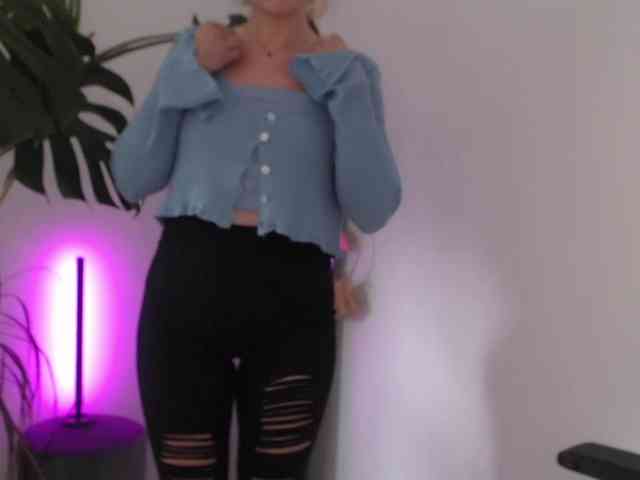 CinderellaMoon webcam