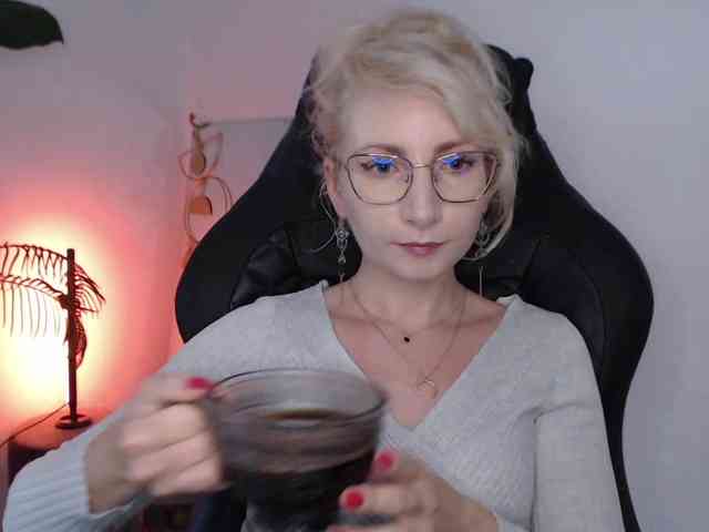 CinderellaMoon webcam