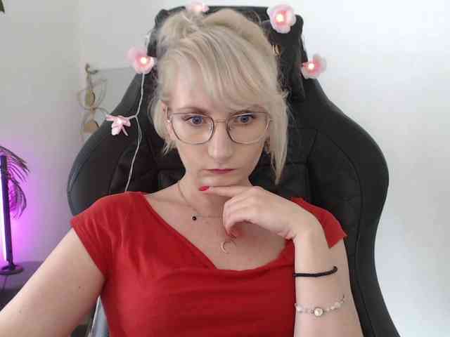 CinderellaMoon webcam