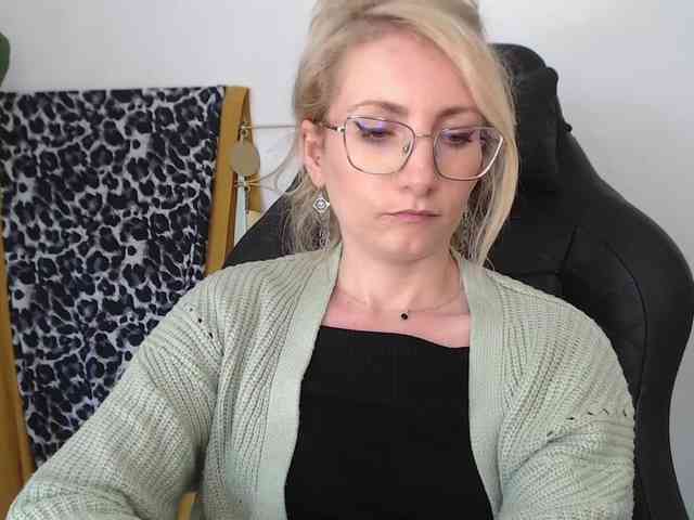 CinderellaMoon webcam