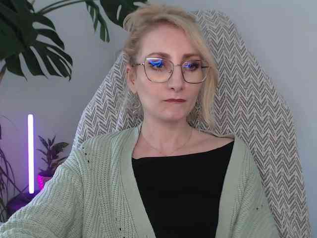 CinderellaMoon webcam