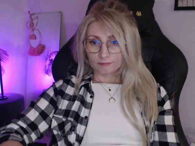 CinderellaMoon webcam