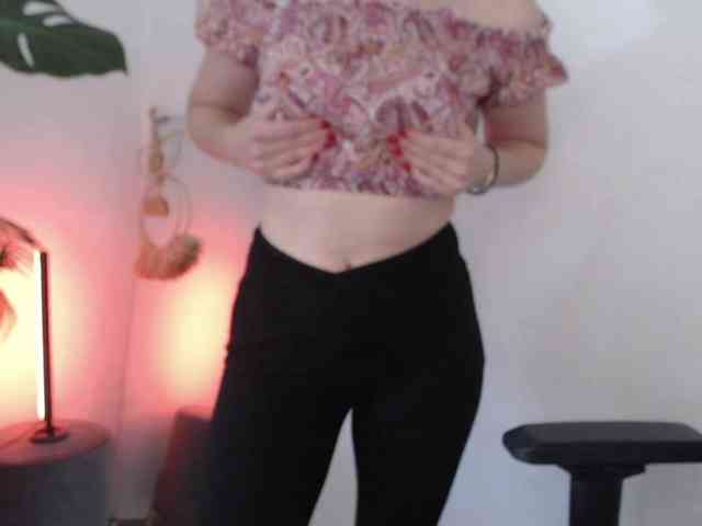 CinderellaMoon webcam