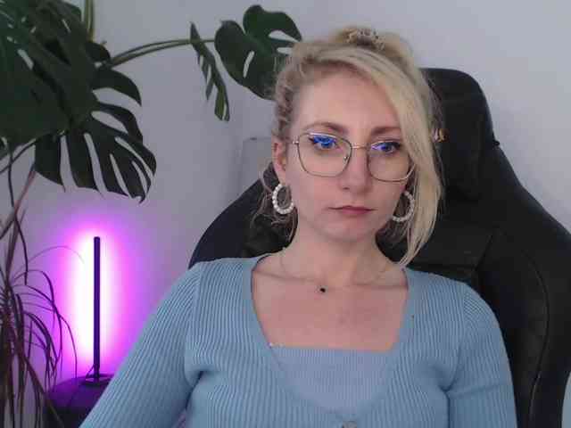 CinderellaMoon webcam