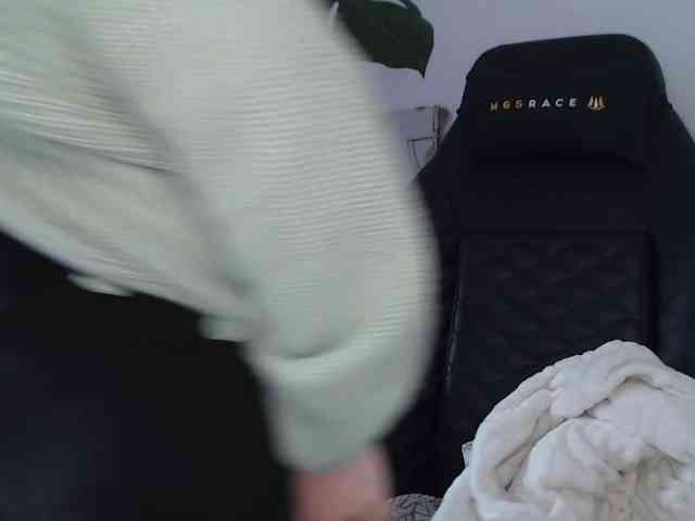 CinderellaMoon webcam