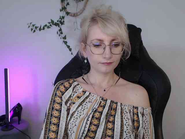 CinderellaMoon webcam