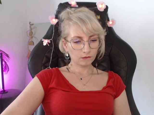 CinderellaMoon webcam