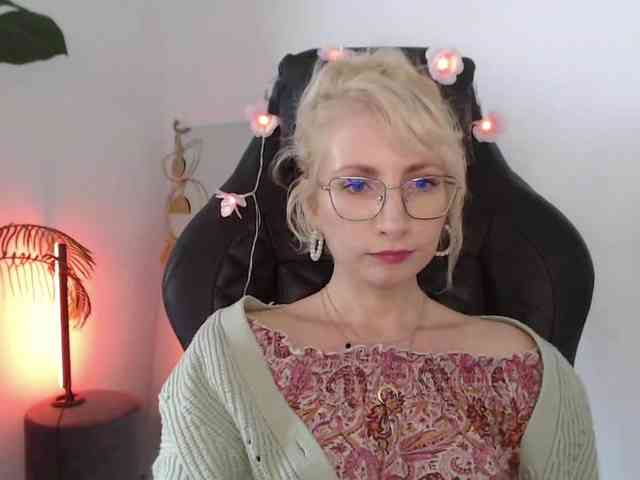 CinderellaMoon webcam