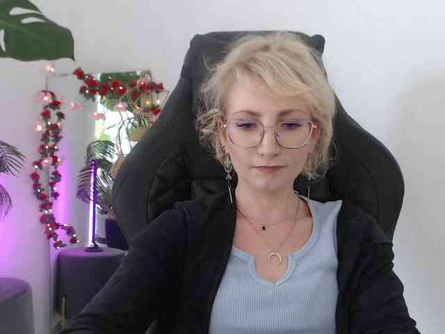 CinderellaMoon webcam