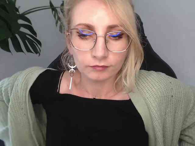 CinderellaMoon webcam