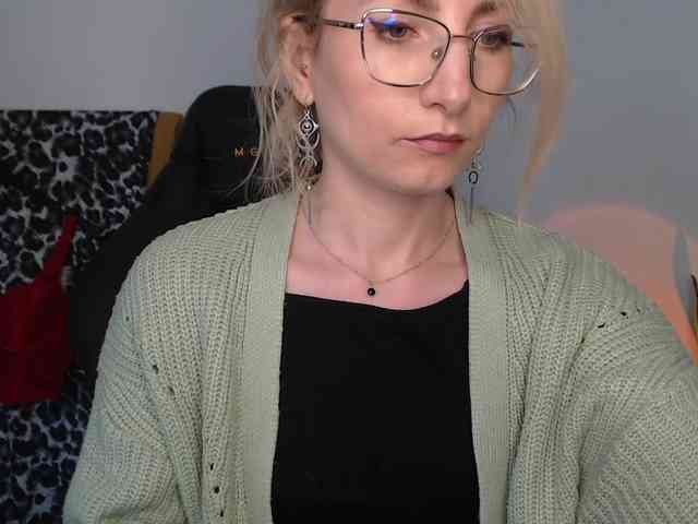 CinderellaMoon webcam