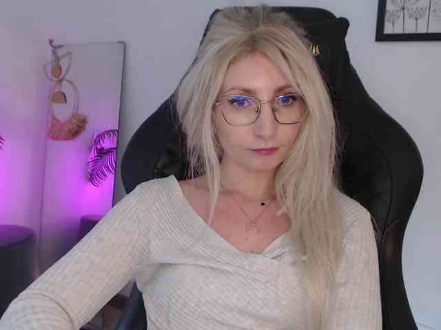CinderellaMoon webcam