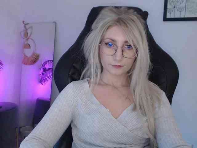 CinderellaMoon webcam