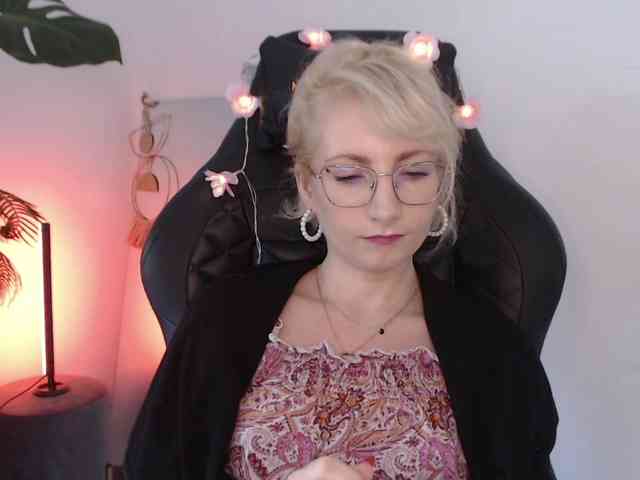 CinderellaMoon webcam