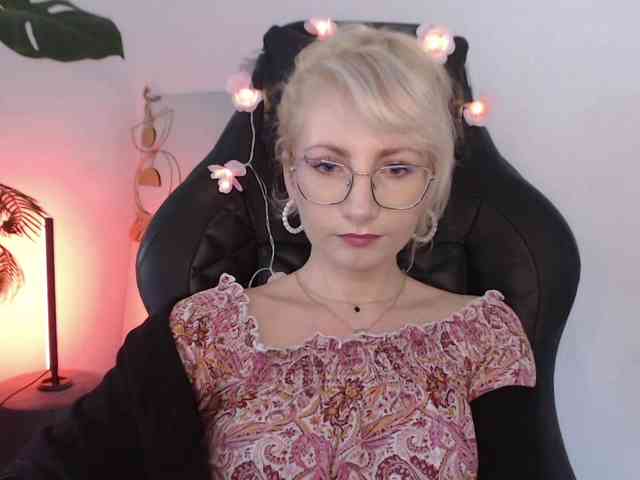 CinderellaMoon webcam