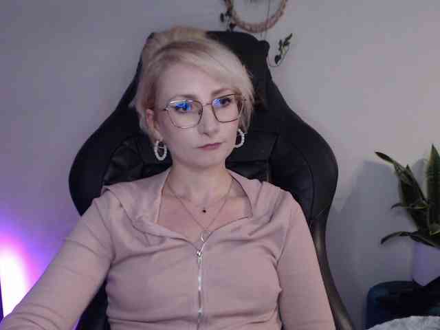 CinderellaMoon webcam