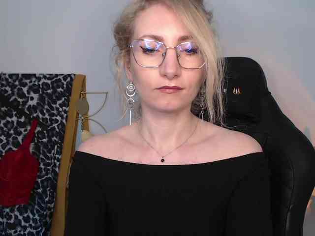 CinderellaMoon webcam