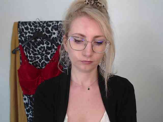 CinderellaMoon webcam