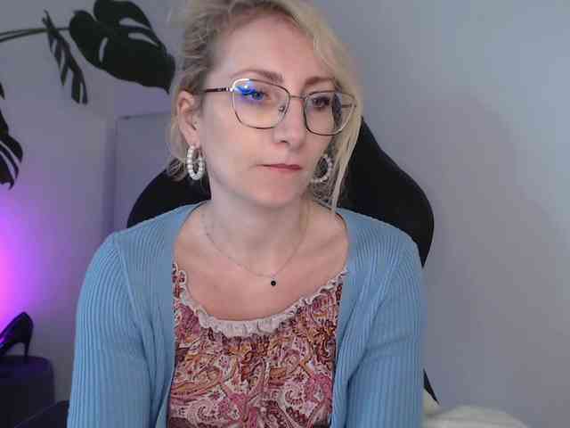 CinderellaMoon webcam