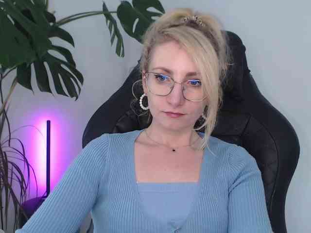 CinderellaMoon webcam