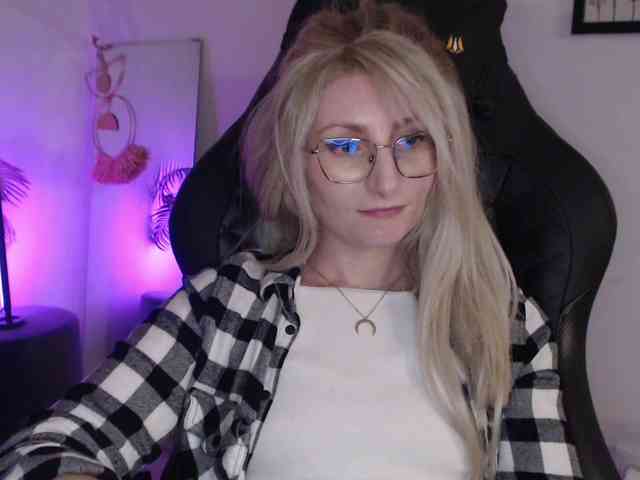 CinderellaMoon webcam