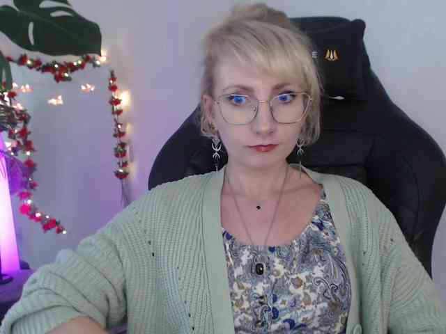 CinderellaMoon webcam