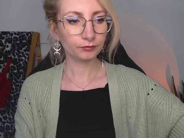 CinderellaMoon webcam