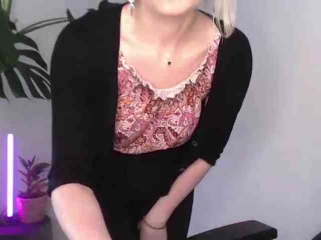 CinderellaMoon webcam