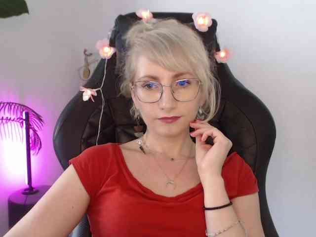 CinderellaMoon webcam