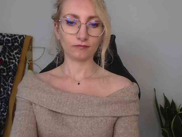 CinderellaMoon webcam