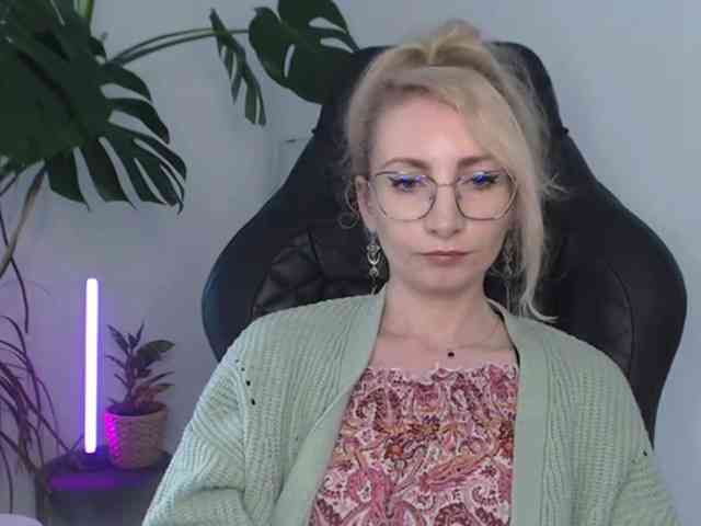 CinderellaMoon webcam