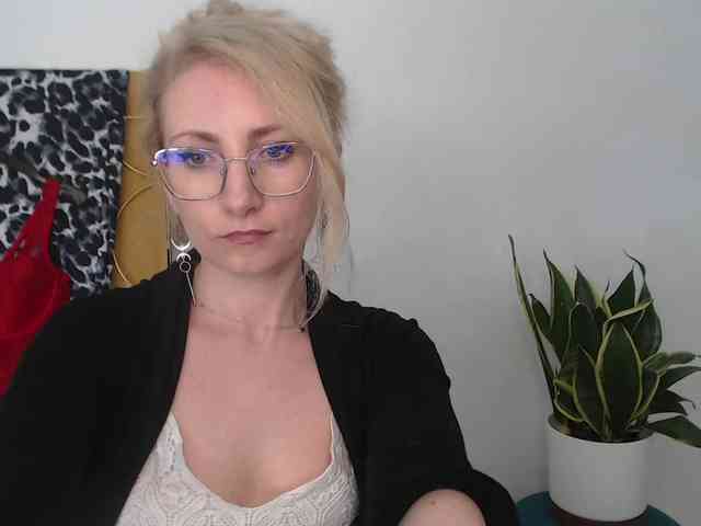 CinderellaMoon webcam