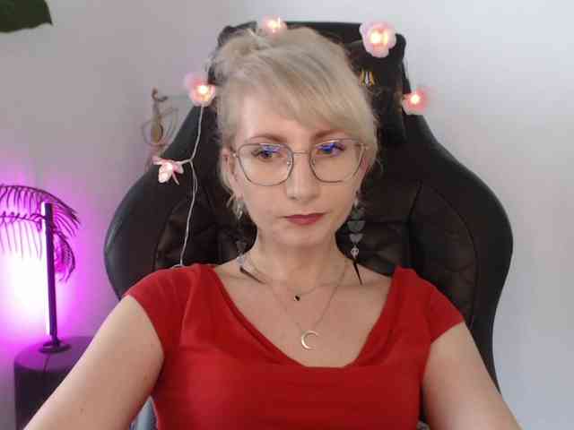 CinderellaMoon webcam