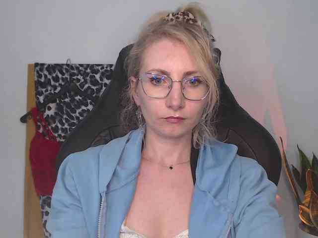 CinderellaMoon webcam