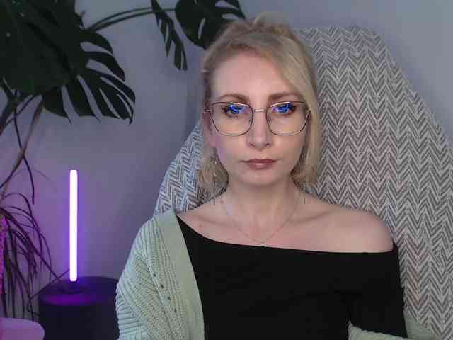 CinderellaMoon webcam