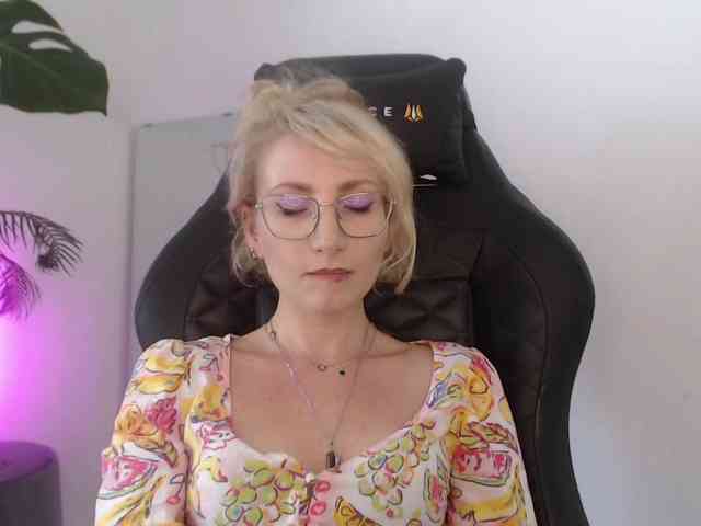 CinderellaMoon webcam