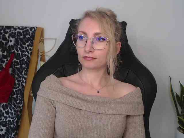 CinderellaMoon webcam