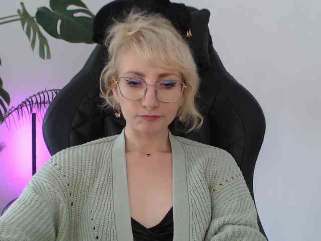 CinderellaMoon webcam