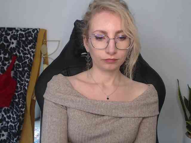 CinderellaMoon webcam