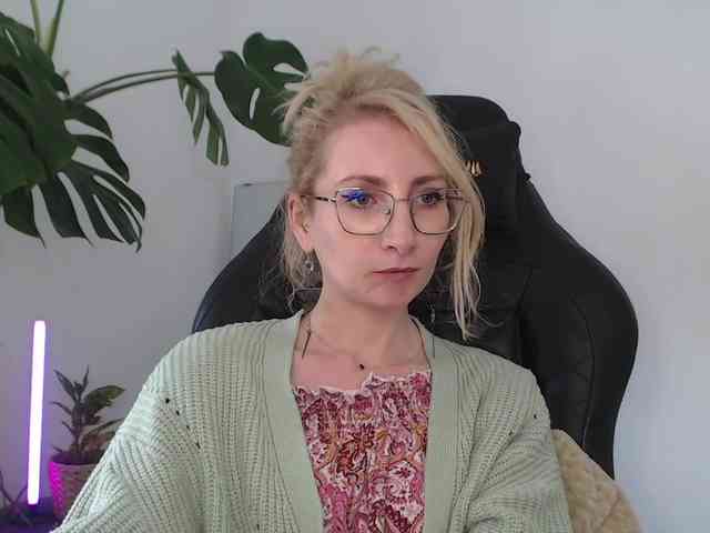 CinderellaMoon webcam